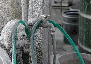 埼玉ペイント工場内の道具や設備