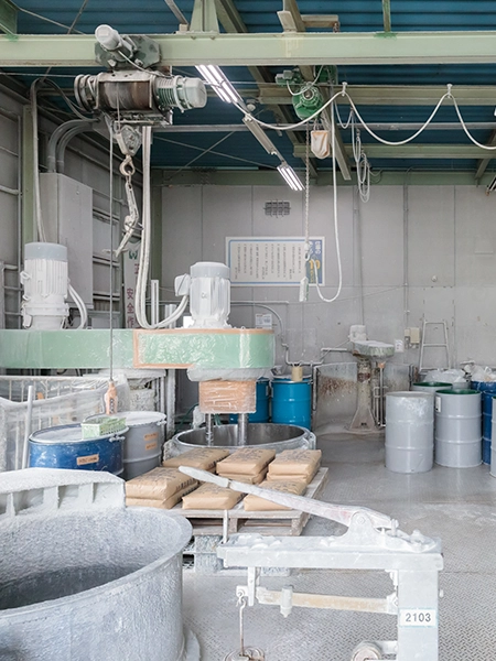 埼玉ペイント工場内